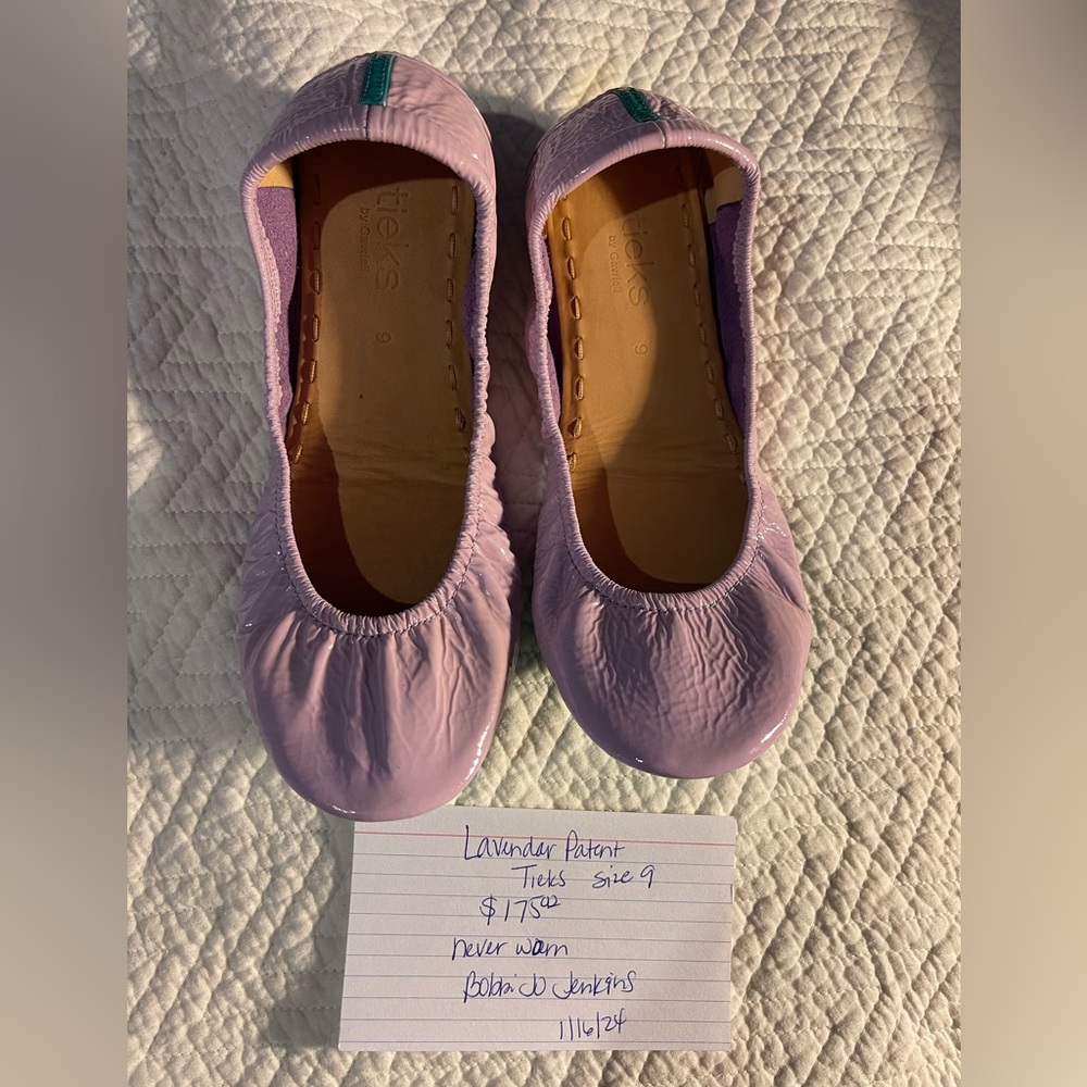 Lavendar Patent Tieks size 9